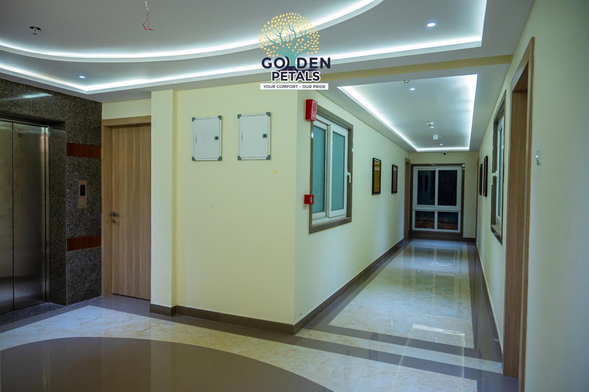 Hotel Golden Petals 瓦拉纳西 外观 照片